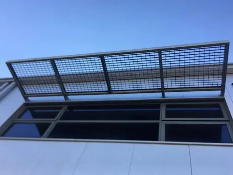 Payung Pelindung Matahari Balkon